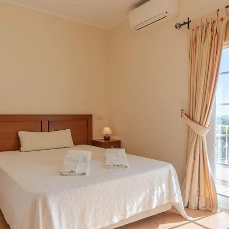 Celia Willa Albufeira